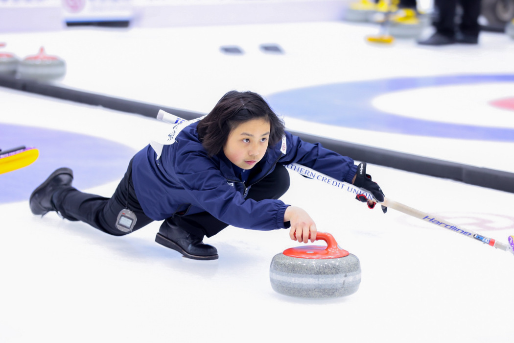 張渝潔(青海女子冰壺運動員) 張渝潔(青海女子冰壺運動員)