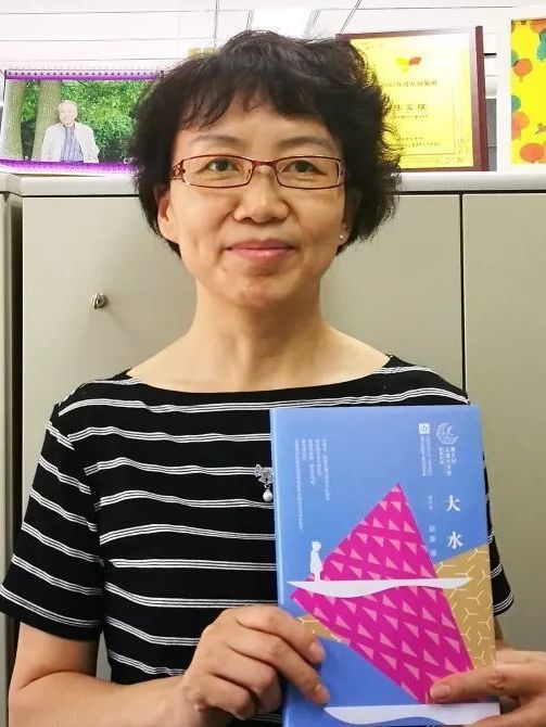 陳文瑛(江蘇鳳凰少年兒童出版文學讀物出版中心主任) 陳文瑛(江蘇鳳凰少年兒童出版文學讀物出版中心主任)