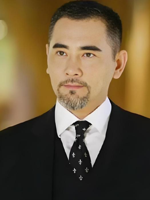 林國棟(時尚情感劇《好妻子》中的角色) 林國棟(時尚情感劇《好妻子》中的角色)