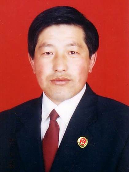 李學東(內蒙古自治區烏蘭察布市察哈爾右翼後旗人民檢察院黨組成員、政治部主任) 李學東(內蒙古自治區烏蘭察布市察哈爾右翼後旗人民檢察院黨組成員、政治部主任)