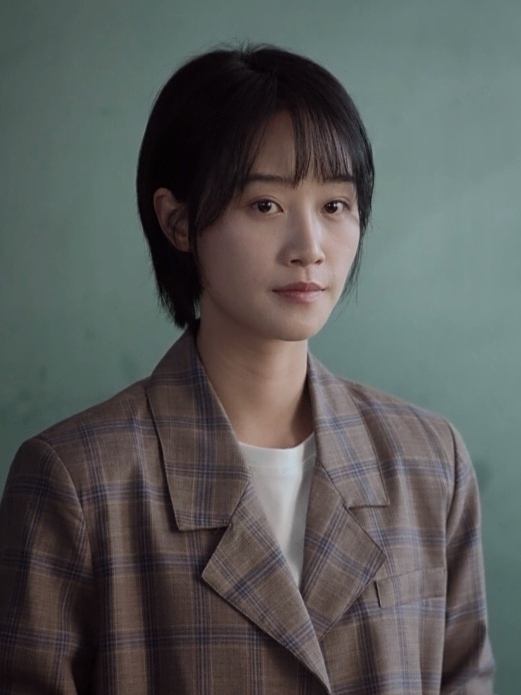 李曉旭(電視劇《大考》中的女配角，由藍盈瑩飾演)