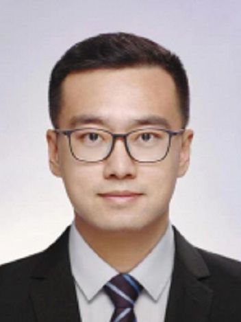 李泰新 李泰新