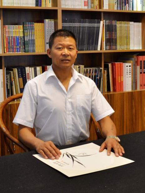 張梓國 張梓國