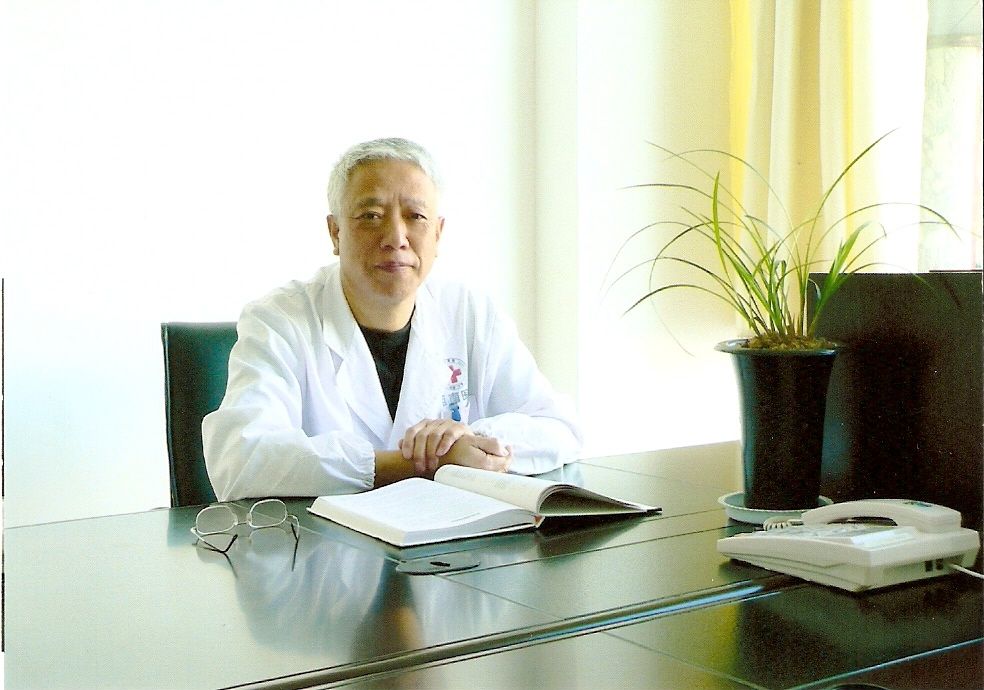 張碄 張碄