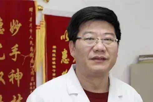 姜繼軍(江蘇省泰州市人民醫院感染科原醫生) 姜繼軍(江蘇省泰州市人民醫院感染科原醫生)