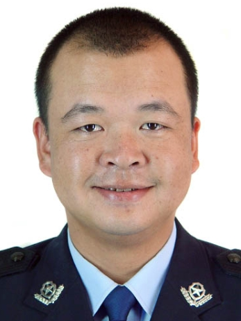 孫煒(雲南省昆明市公安局交通警察支隊五大隊大隊長,呈貢分局副局長,四級高級警長) 孫煒(雲南省昆明市公安局交通警察支隊五大隊大隊長,呈貢分局副局長,四級高級警長)