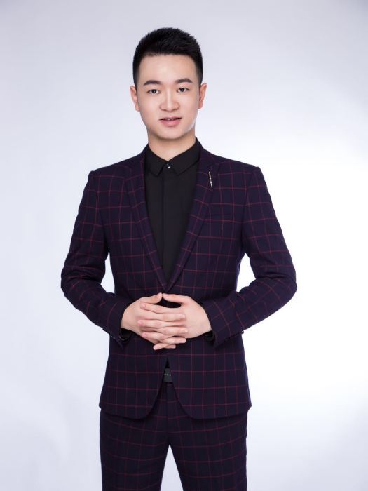 黃佳偉(深圳微世界企業管理諮詢有限公司董事) 黃佳偉(深圳微世界企業管理諮詢有限公司董事)