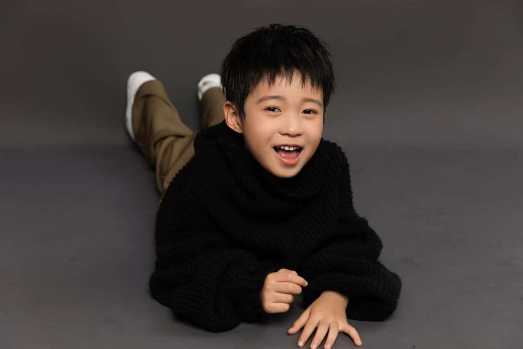 周天弈(中國內地男演員) 周天弈(中國內地男演員)