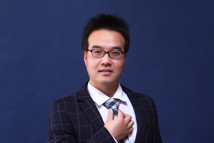 李天喜(民間文藝家、詩人、演員、編劇、教師) 李天喜(民間文藝家、詩人、演員、編劇、教師)