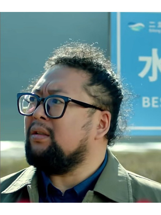 村長(電影《二龍湖水怪》中的角色) 村長(電影《二龍湖水怪》中的角色)