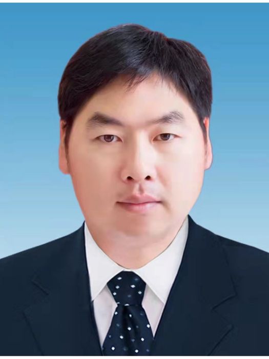 周振(湖南省岳陽市君山區人民政府黨組成員、副區長) 周振(湖南省岳陽市君山區人民政府黨組成員、副區長)