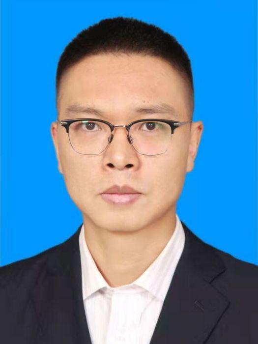黃海(四川省阿壩藏族羌族自治州紅原縣人民政府黨組成員、副縣長) 黃海(四川省阿壩藏族羌族自治州紅原縣人民政府黨組成員、副縣長)