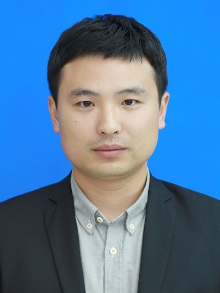 楊豪(四川省雅安市不動產登記中心主任)