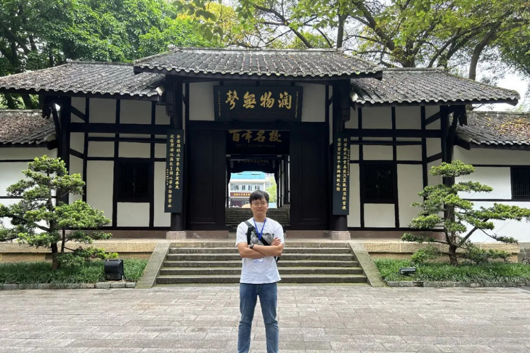 劉粵輝 劉粵輝