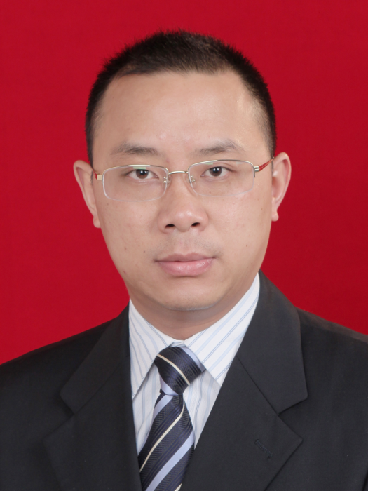 王光偉(瀘州市教育體育局黨組成員、機關黨委書記) 王光偉(瀘州市教育體育局黨組成員、機關黨委書記)