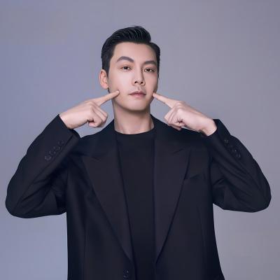 沈皓明(電視劇《許我耀眼》男主角)