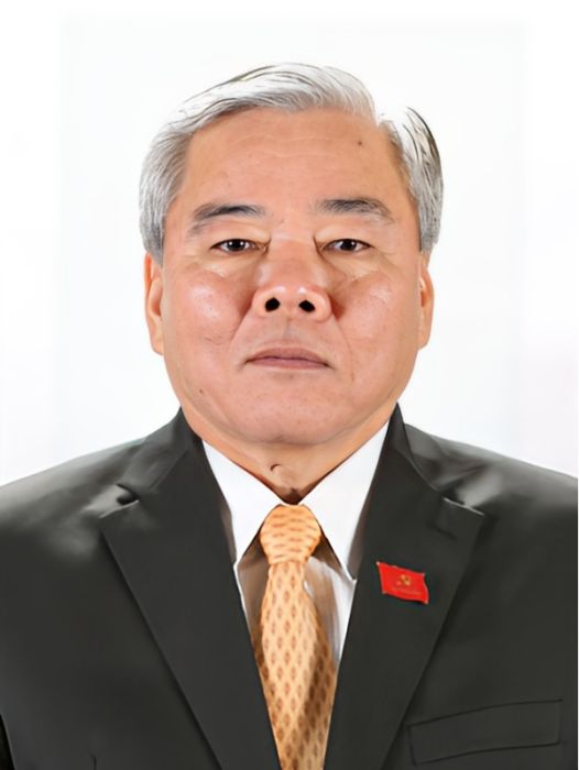 潘文六