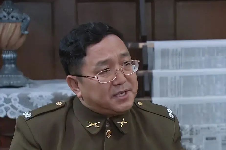 曾誠(電視劇《與狼共舞》中角色) 曾誠(電視劇《與狼共舞》中角色)