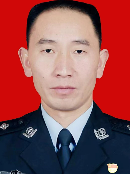 趙華(雲南省楚雄彝族自治州牟定縣公安局黨委委員、交警大隊大隊長) 趙華(雲南省楚雄彝族自治州牟定縣公安局黨委委員、交警大隊大隊長)
