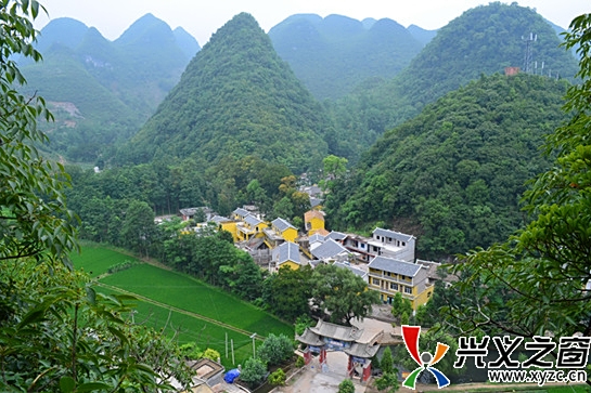 歪納村 歪納村
