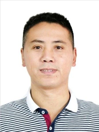 葉子俊(廣信區文化廣電新聞出版旅遊局黨組成員、副局長) 葉子俊(廣信區文化廣電新聞出版旅遊局黨組成員、副局長)