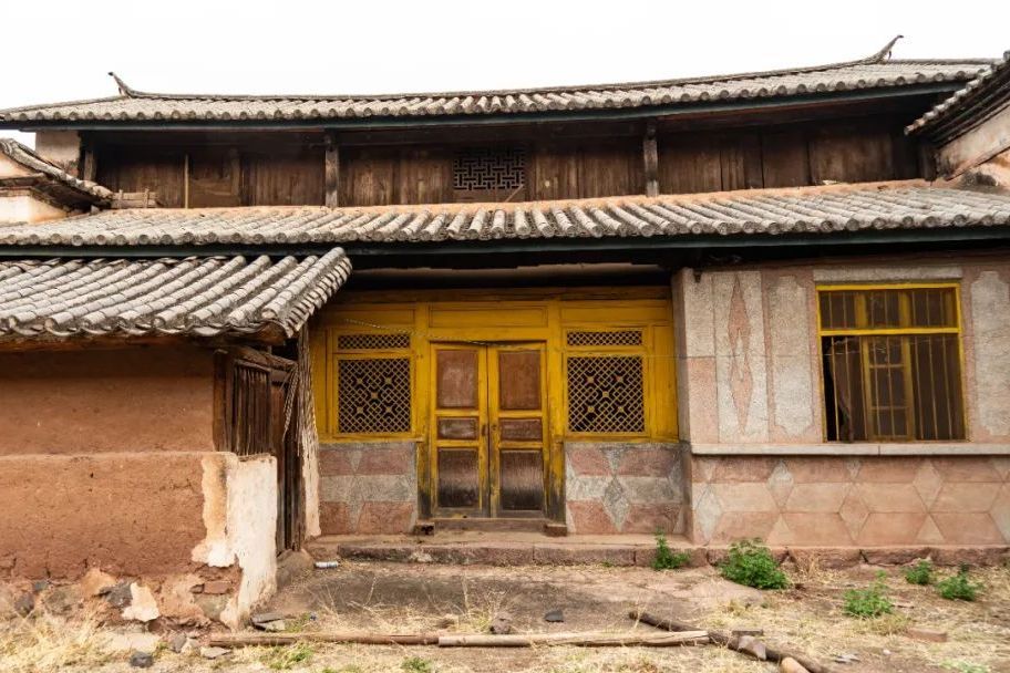 胡家大院(雲南省麗江市境內文物保護單位) 胡家大院(雲南省麗江市境內文物保護單位)