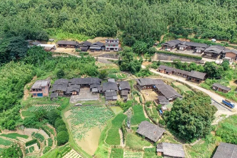 凌富村烏坑