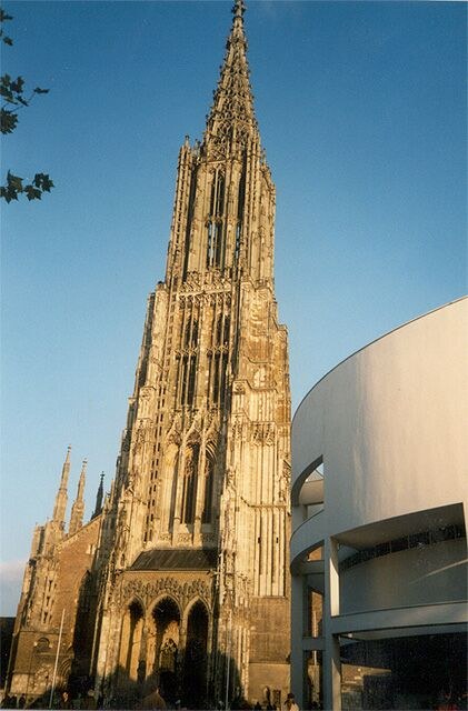 教堂主塔高度達161.6米