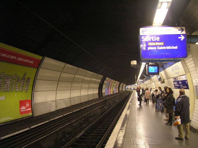 Saint Michel-Notre Dame站