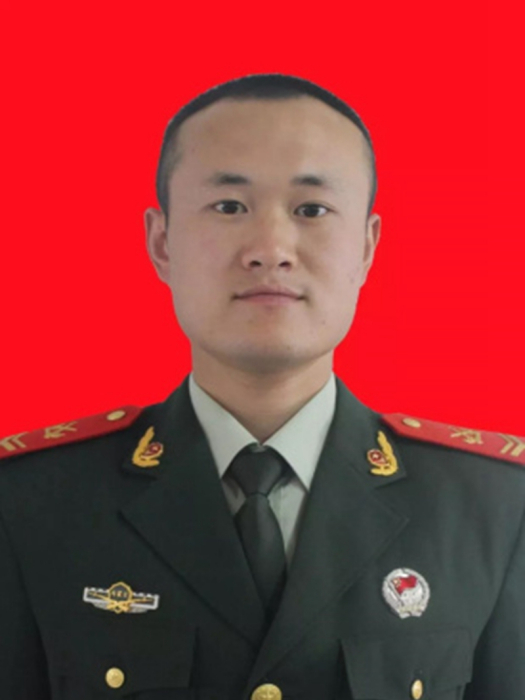 王偉亮(武警呼和浩特警犬基地訓導員) 王偉亮(武警呼和浩特警犬基地訓導員)