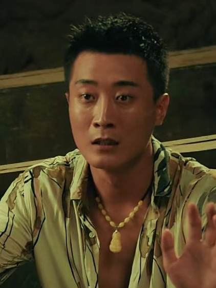 韓永信(韓永信是電影《無間獵冰》中的角色,由張鈺瀚飾演。) 韓永信(韓永信是電影《無間獵冰》中的角色,由張鈺瀚飾演。)