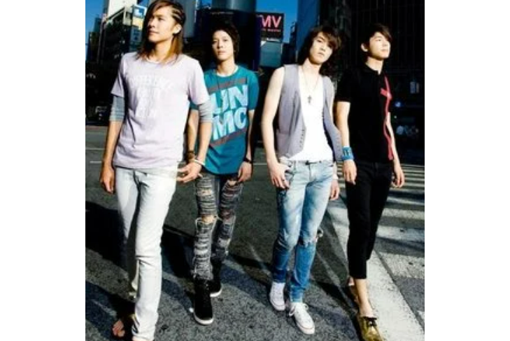 Let\x27s Go Crazy(C.N.BLUE演唱歌曲) Let\x27s Go Crazy(C.N.BLUE演唱歌曲)