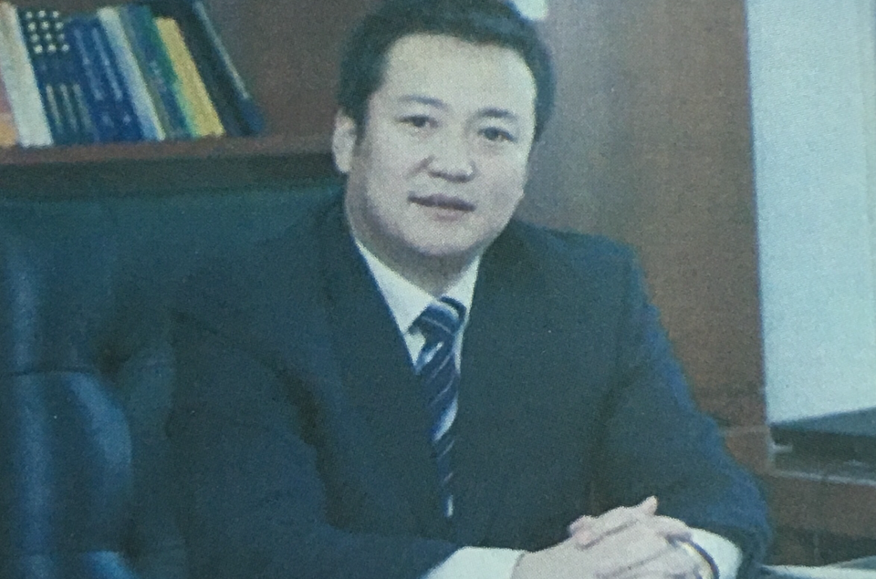 李榮(神木農商銀行行長、黨委副書記)