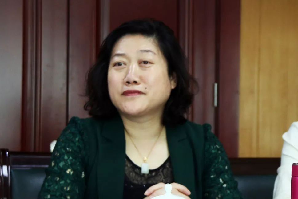 李梅(勝利石油管理局有限公司工會副主席) 李梅(勝利石油管理局有限公司工會副主席)