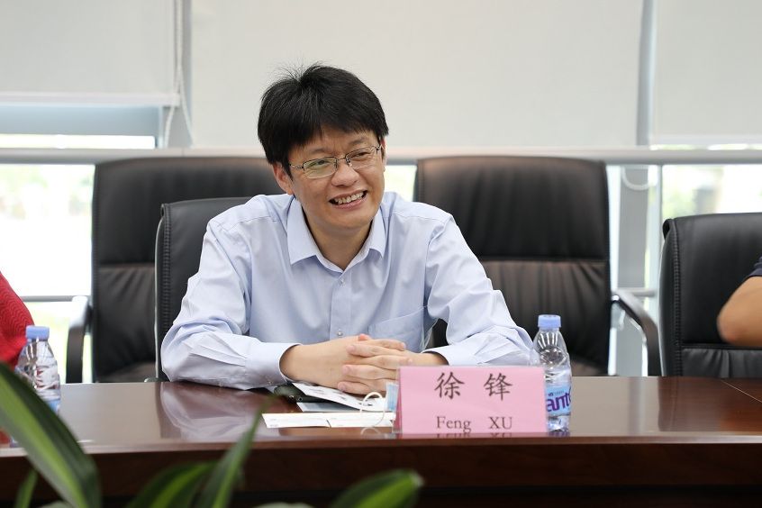 徐鋒(中芯國際積體電路製造有限公司黨委書記) 徐鋒(中芯國際積體電路製造有限公司黨委書記)