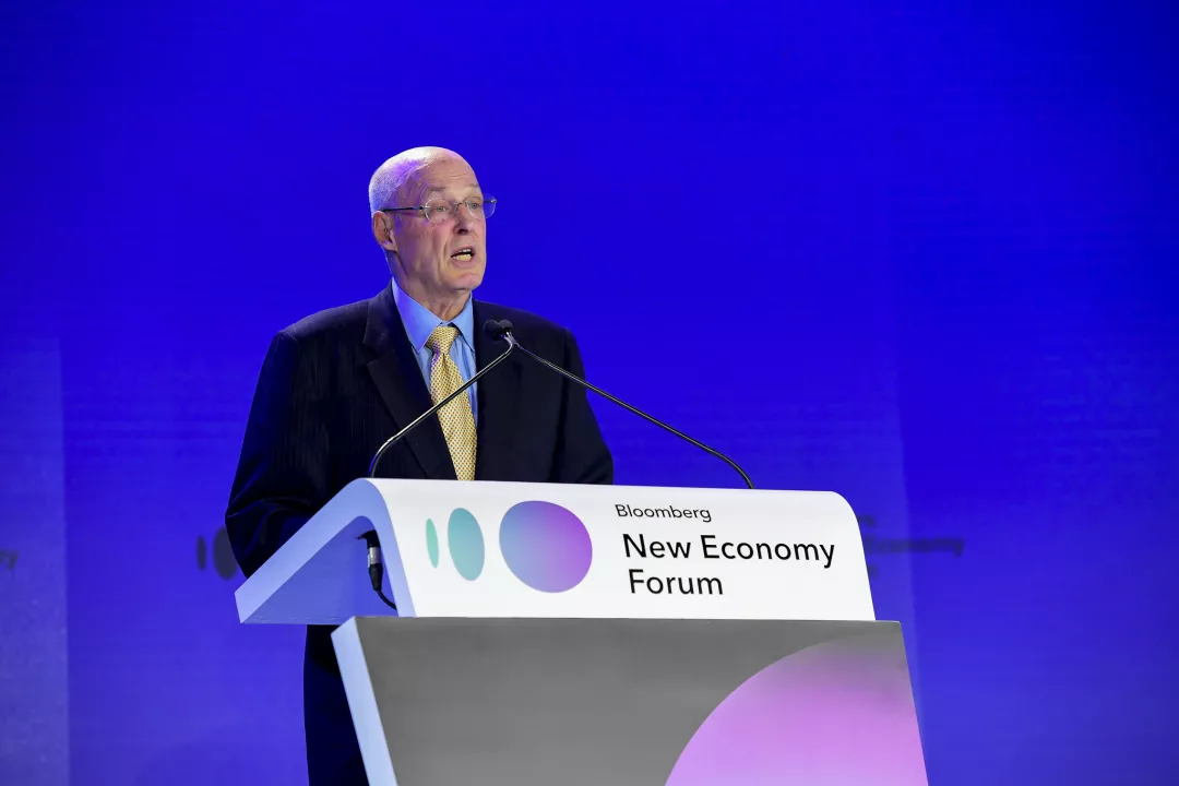 基金會主席亨利·保爾森在“彭博創新經濟論壇”上發表主旨演講