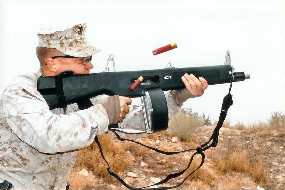 AA12霰彈槍