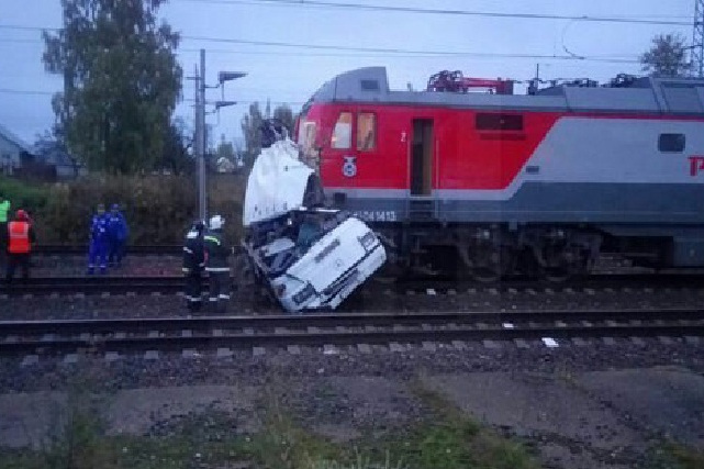 10·6俄羅斯火車與大巴相撞事故