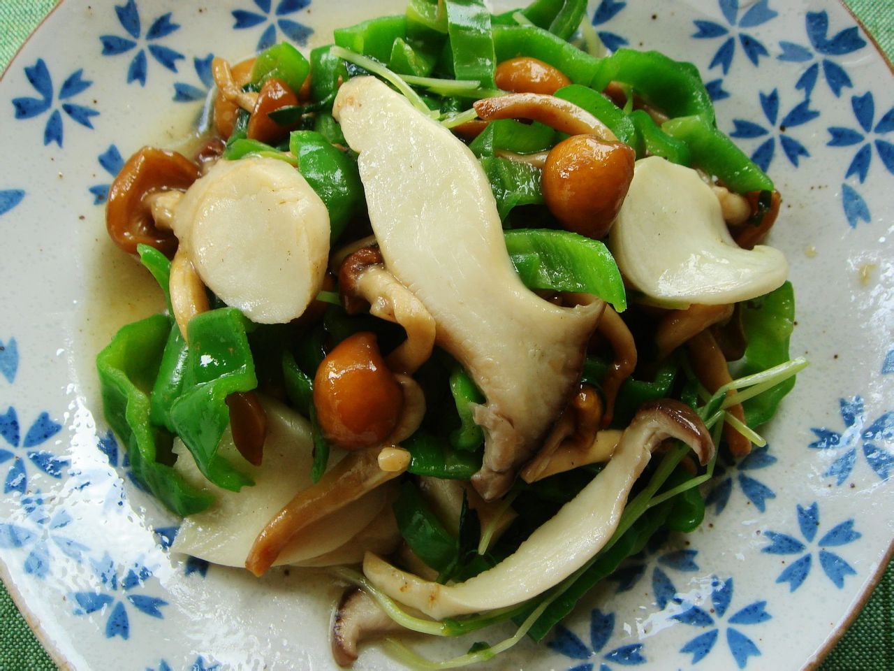 青椒豆苗炒雙菇