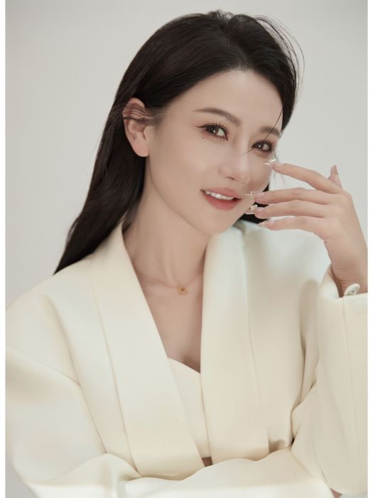 商藝(中國內地女演員) 商藝(中國內地女演員)