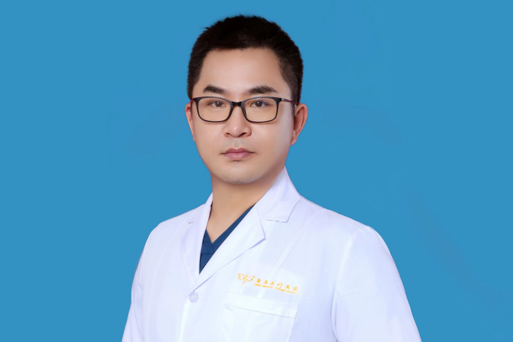 肖慶林(成都艾凡加醫療美容執業醫師) 肖慶林(成都艾凡加醫療美容執業醫師)