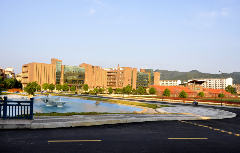 江西陶瓷工藝美術職業技術學院校園風景
