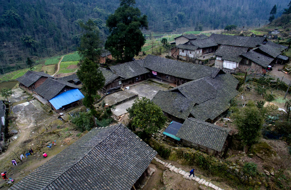 龍潭村(雲南省昭通市昭陽區靖安鄉龍潭村)