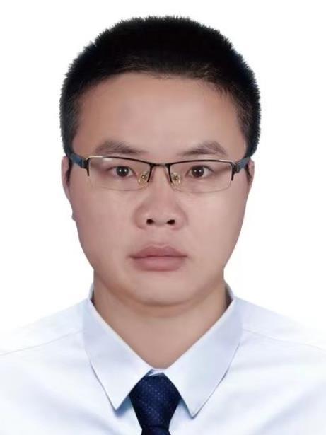 蔡啟權(浙江省龍港市委市政府辦公室副主任) 蔡啟權(浙江省龍港市委市政府辦公室副主任)