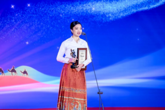 胡鳳蘭(俄羅斯華裔青年國際交流推動者) 胡鳳蘭(俄羅斯華裔青年國際交流推動者)