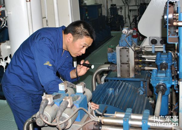 仲濤(中國衛星海上測控部機電技師) 仲濤(中國衛星海上測控部機電技師)