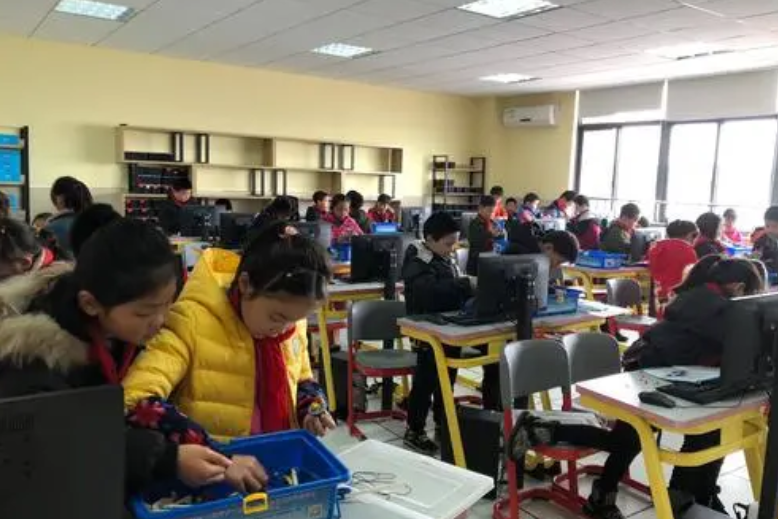 實科教育 實科教育