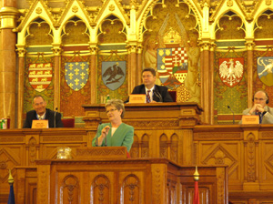匈牙利國會主席西里做主旨演講