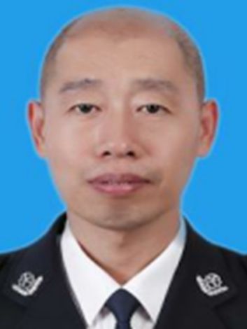 楊崢(遼寧省瀋陽市公安局瀋河分局黨組成員、副局長) 楊崢(遼寧省瀋陽市公安局瀋河分局黨組成員、副局長)
