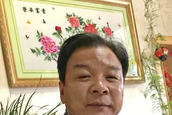 倪岩(寧夏肢體殘疾人協會副主席) 倪岩(寧夏肢體殘疾人協會副主席)